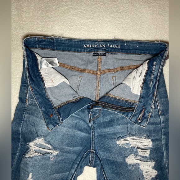 American Eagle Ripped High Rise Jeggings - Picture 6 of 7